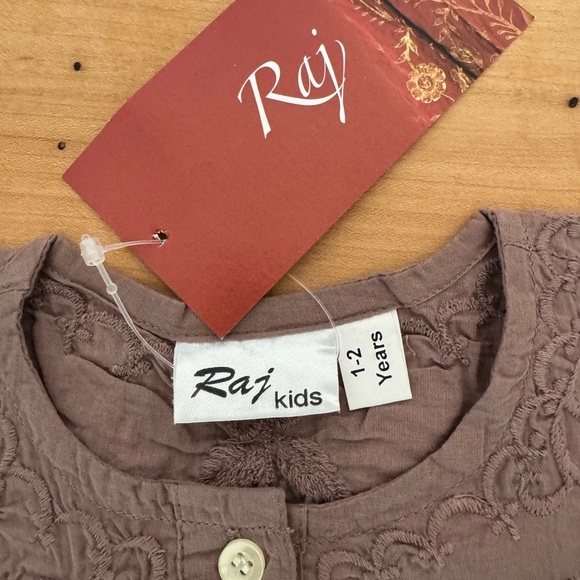 Raj Kids  Embroidered tunic Top - Picture 3 of 3